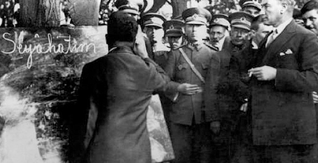 18-11/20/retmenler-gunu-mesajlari-ve-kisa-anlamli