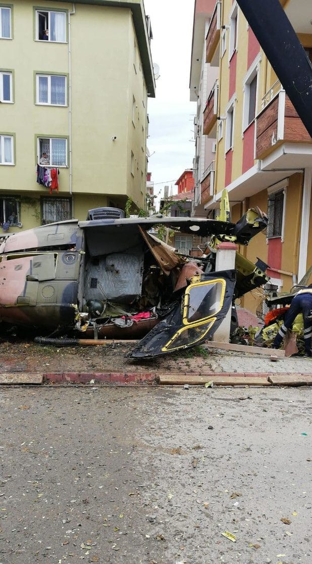 18-11/26/stanbul-valisi-ali-yerlikaya-helikopter-kazasinin-nedeni-ile-ilgili-aciklama-yapti