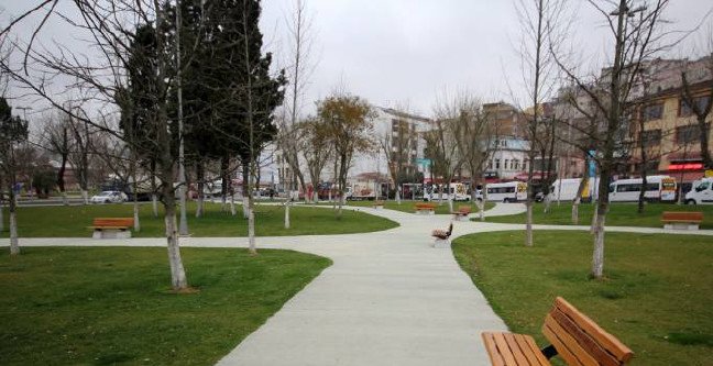 18-11/30/hadi-halic-kiyisinda-bulunan-parkin-adi