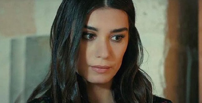 18-12/12/burcu-kiratli-kimdir