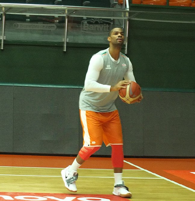 18-12/16/aw571741_02