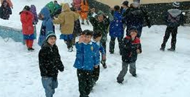 18-12/25/ankara-okullara-kar-tatili-haberi