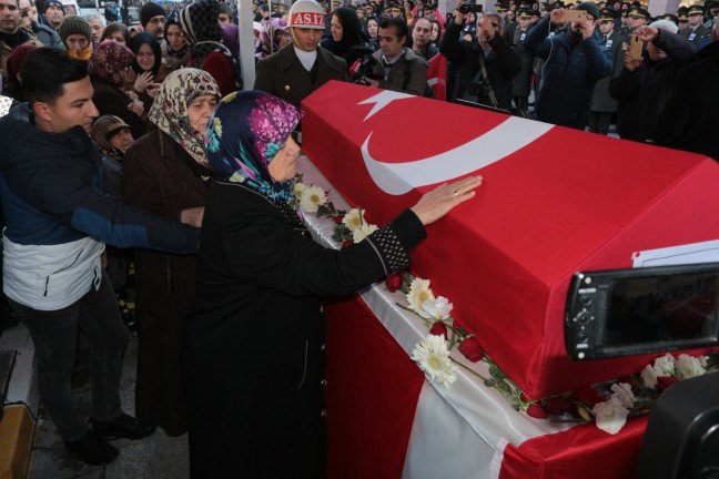 18-12/26/aw580723_03