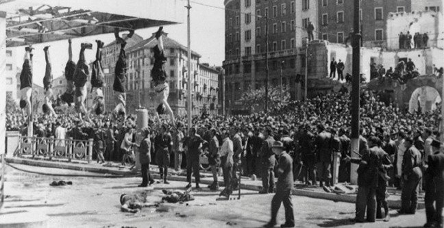 18-12/26/mussolini-ayaktan-asilma