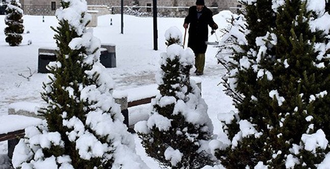 19-01/06/sivasta-yarin-okullar-tatil-mi-7-ocak-pazartesi-gunu-sivas-kar-tatili