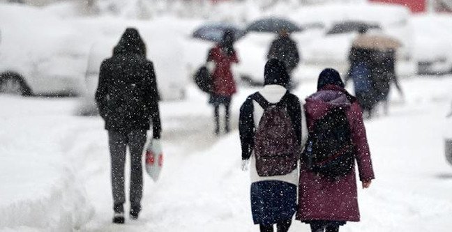 19-01/08/8-ocak-sali-gunu-okullar-tatil-mi-bu-gun-hangi-il-ve-ilceler-okullar-tatil