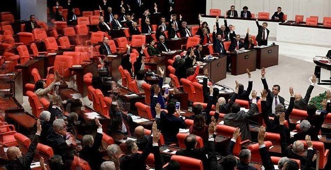 19-01/18/eyt-son-durum-ne-emeklilikte-yasa-takilanlarla