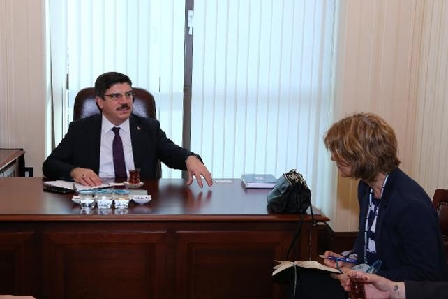 19-02/01/38f5ed39-cfed-4489-85c2-cc8b79f33fda_28362715