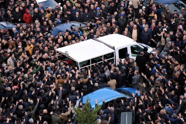 19-02/16/aw624517_03