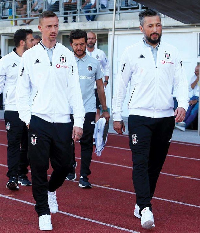 19-02/28/ilhan-mansiz