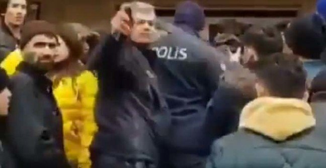 19-03/04/polis2-1551731440