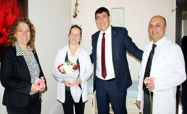 19-03/18/saglik_calisanlarini_unutmadi_h8273_4f117