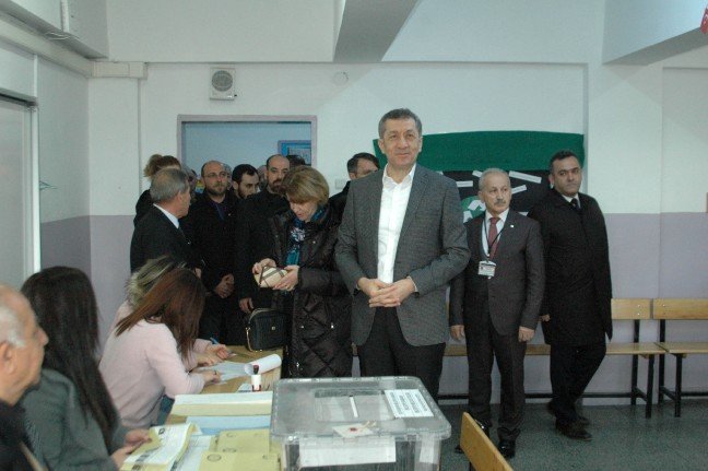 19-03/31/aw663746_02