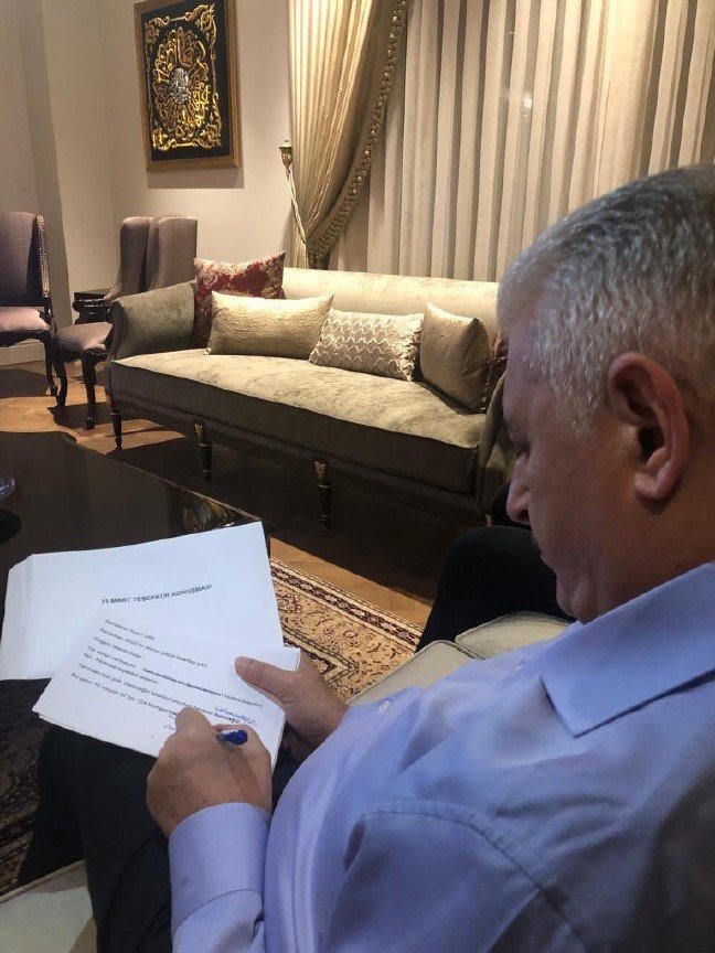 19-03/31/d3arlfyw0ay_4h-1554053728