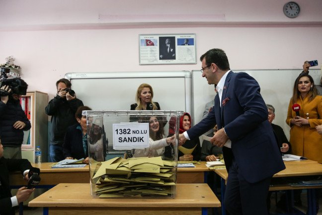 19-03/31/fotograflar-ekrem-imamoglu-oyunu-kullandi_7152_dhaphoto1