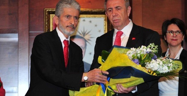 19-04/09/057393d1-ecb9-4b94-a8cb-21d816d204bb