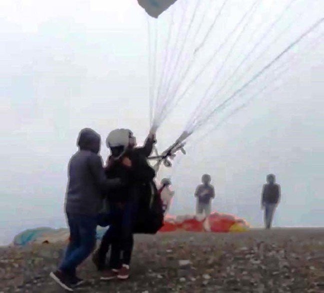 19-04/16/parasut-kazasi-1