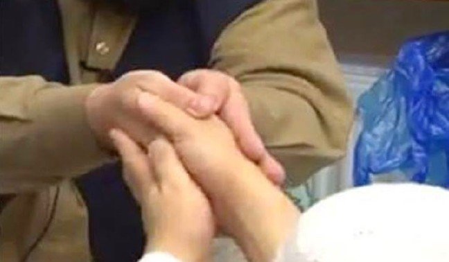 19-04/18/musafaha-yapmak