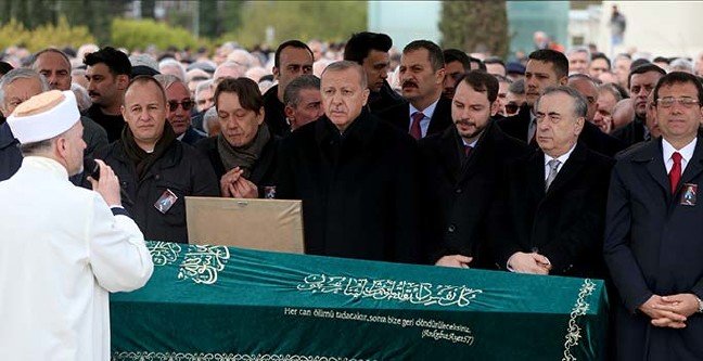 19-04/19/ana-manset-1555674936