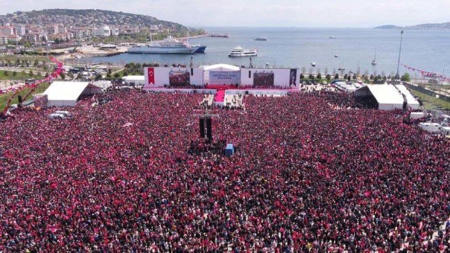 19-04/21/maltepe-miting-alani