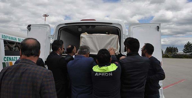 19-04/23/ana-manset-1556015915