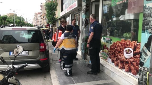 19-05/05/kizinin-tacize-ugradigini-ogrenen-baba-cinnet-12016473_1827_m