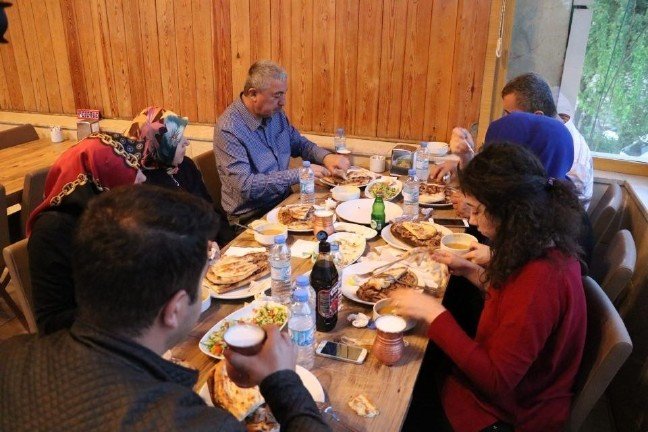 19-05/08/-a4coqikjck6ff87zmxjfug