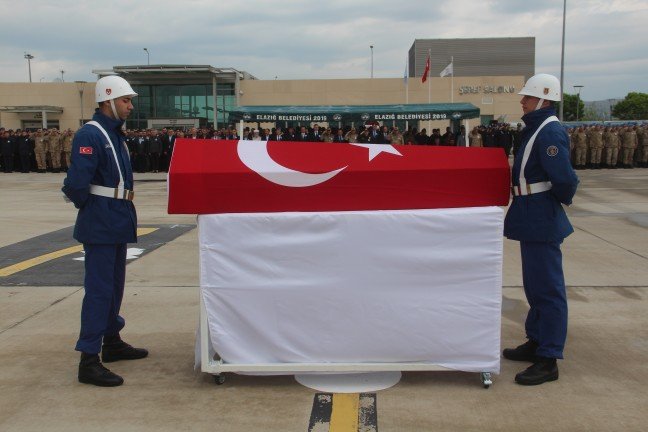 19-05/12/aw701072_05