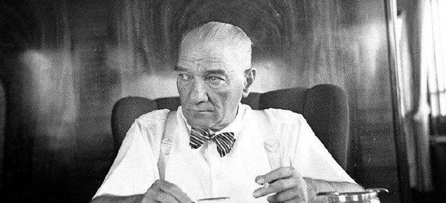 19-05/18/fotografli-19-mayis-mesajlari-ataturku-anma-genclik-ve-spor-bayrami-kutlama-mesajlari