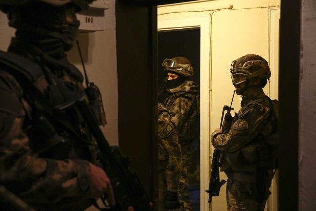 19-05/22/akasya-asilturkmen-kimdir-kac-yasindadir-akasya-asilturkmen-de-sebekenin-tuzagina-dusmus