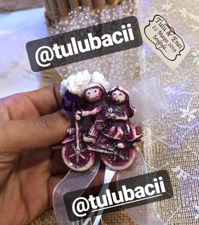 19-05/23/unlu-youtuber-enes-batur-tulu-baci-ile-evlendi-12076712_1829_m