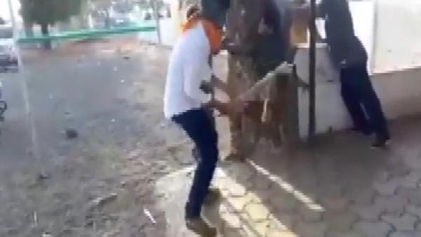 19-05/25/hindistan-da-sigir-eti-tasiyan-muslumanlari-3-12085325_o