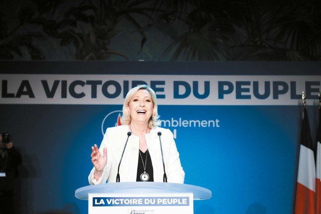 19-05/28/le-pen