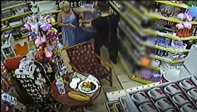 19-06/07/aw723191_03