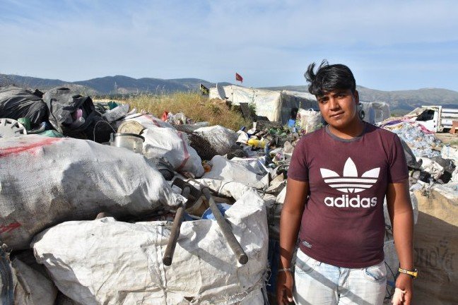 19-06/24/4c411-fenerbahce_sevgisi_her_yerde_cop_toplayan_muzafferin_fenerbahce_sevgisi_burada_ne_hayal_kurulur_109814_79b732a5df0066b0aea581c0cd76d7e7