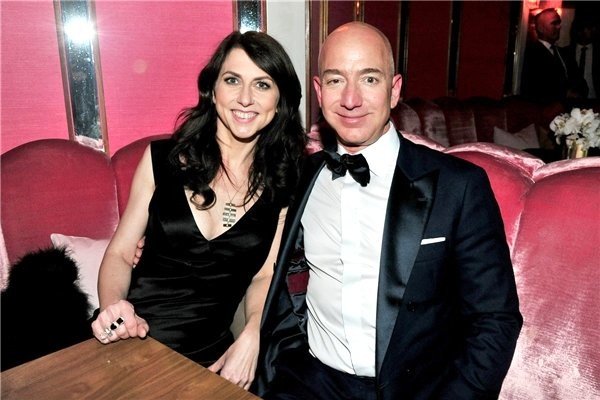 19-07/09/jeff-bezos-3