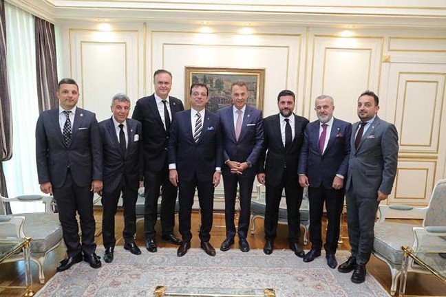 19-07/16/besiktas-baskani-orman-ve-yoneticilerden-imamogluna-ziyaret_5803_dhaphoto3