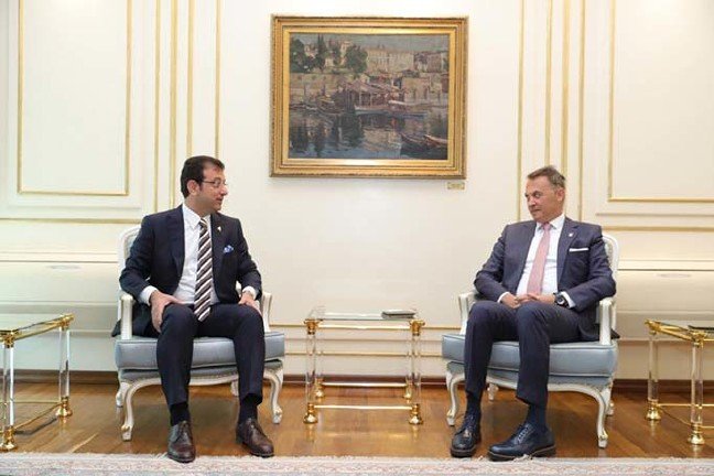 19-07/16/besiktas-baskani-orman-ve-yoneticilerden-imamogluna-ziyaret_5803_dhaphoto5