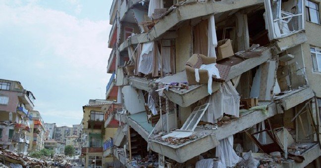 19-08/17/17-agustos-depremi-1999-ve-sonrasinda-neler-yasandi-kac-kisi-hayatini-kaybetti461071bd5e9f80d90dfd.jpg