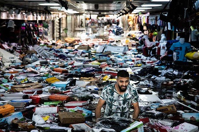 19-08/17/fotograflar-eminonunde-altgecidi-su-basti_4838_dhaphoto4