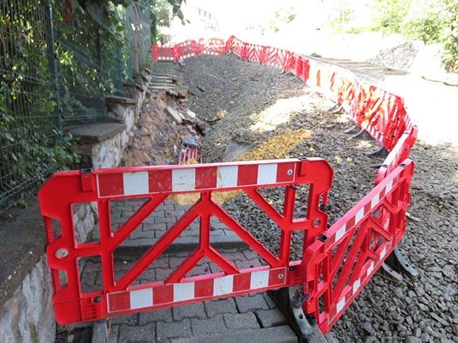 19-08/18/uskudarda-coken-yolda-calismalar-basladi_3098_dhaphoto4