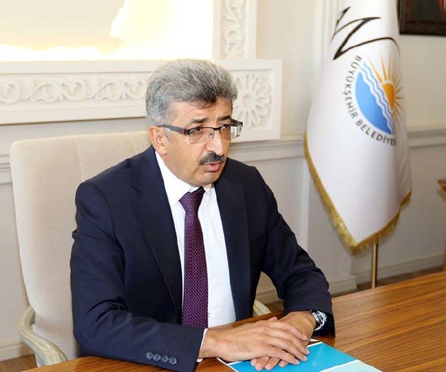 19-08/19/aw780723_04