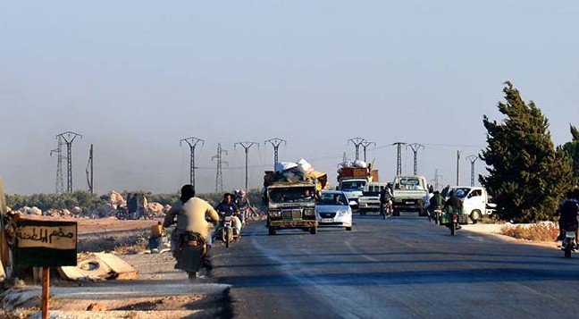 19-08/19/binlerce-kisi-can-guvenligi-icin-idlibten-kaciyor_1465_dhaphoto3