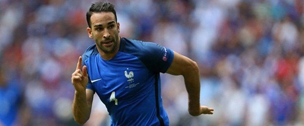 19-08/25/adil-rami-33-1566740037