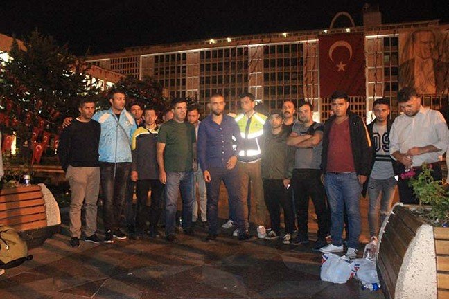 19-08/31/aw790111_01