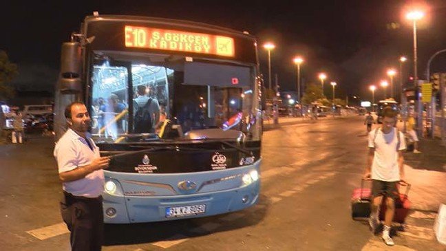 19-08/31/istanbulda-24-saat-ulasim-basladi_8875_dhaphoto1