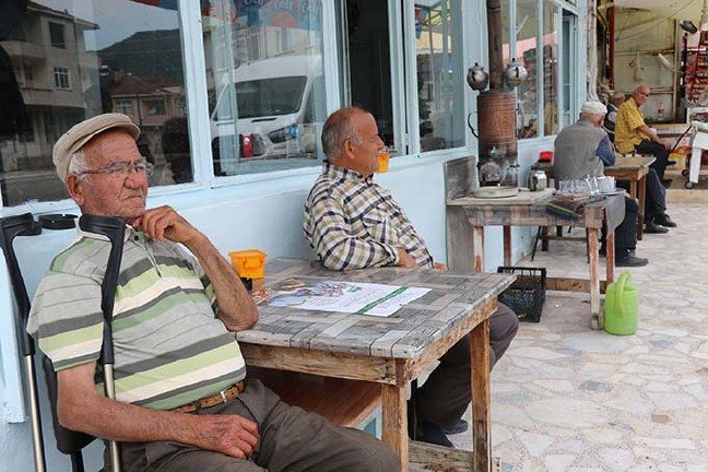 19-09/02/en-huzurlu-mahallede-50-yildir-asayis-berkemal_7055_dhaphoto7