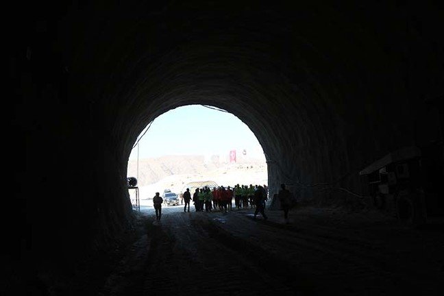 19-09/03/hasankeyf-tunelinde-sona-yaklasildi_6392_dhaphoto3.jpg