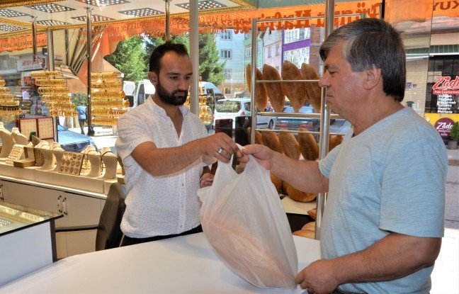 19-09/05/aw793789_05