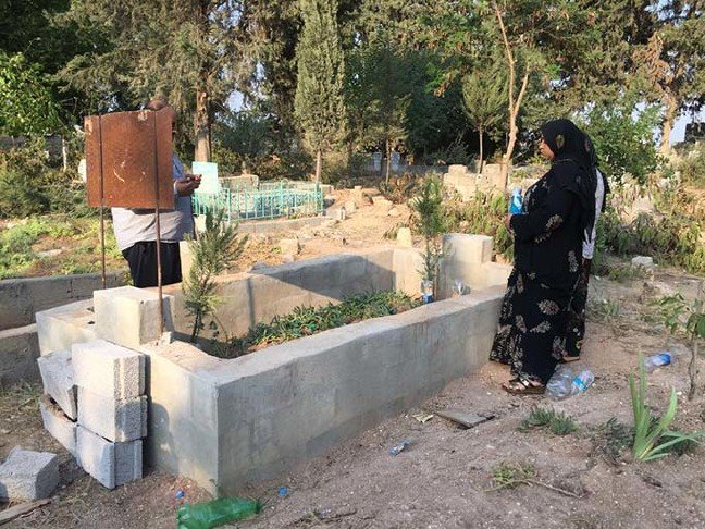 19-09/06/oldurdugu-kuzeninin-mezari-basinda-helallik-isteyip-teslim-oldu_9979_dhaphoto4